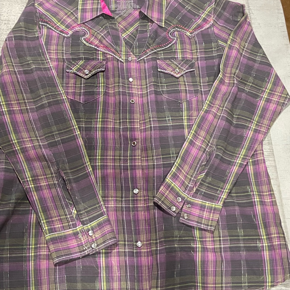 Wrangler Rock 47 Women’s Plaid Pearl Snap Button-Up Shirt